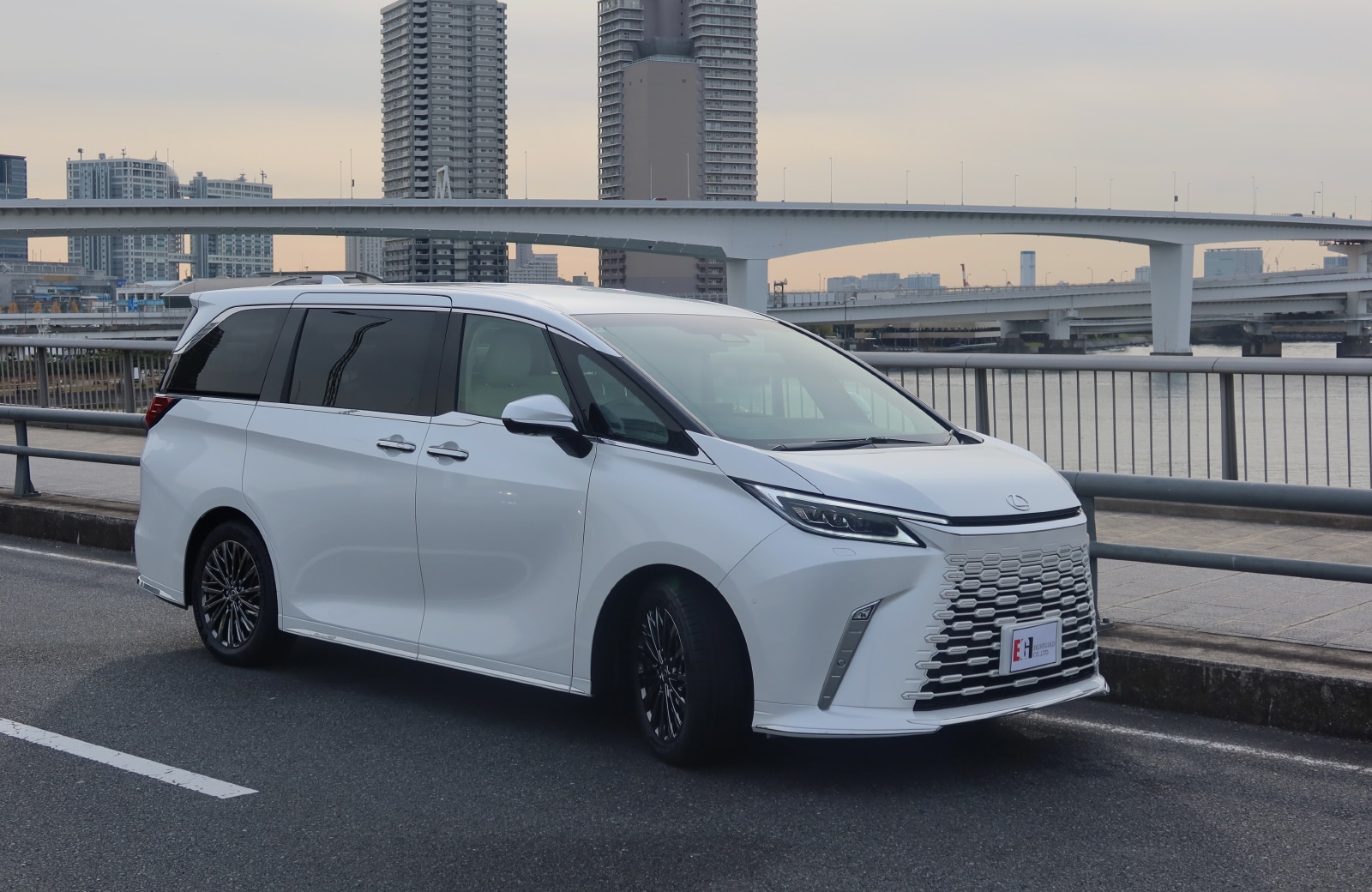 image:日本車輸出のプロフェッショナル