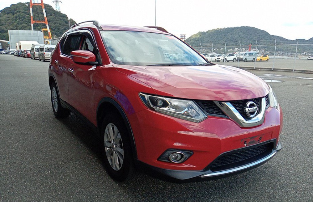 X TRAIL